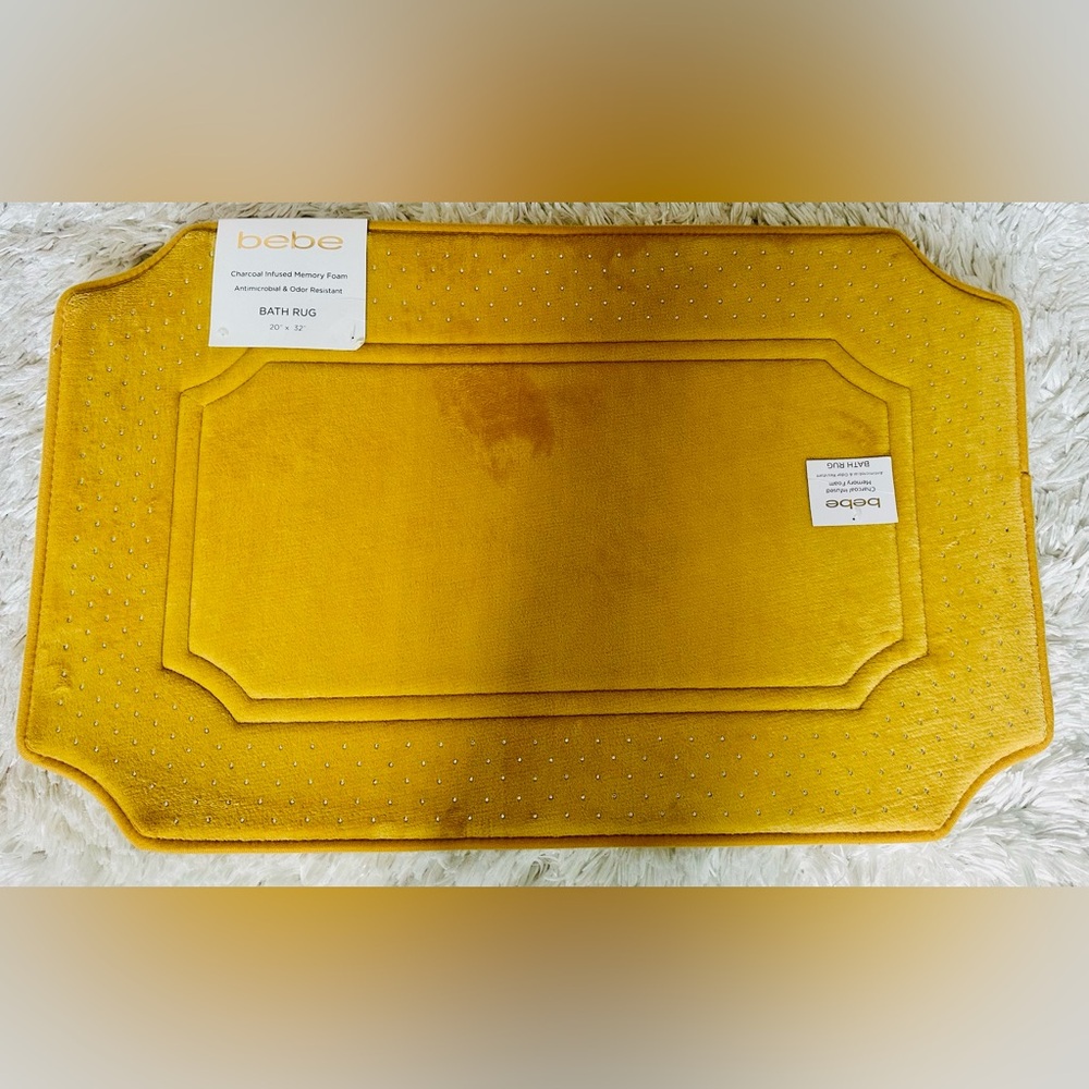 NWT Bebe Mustard Yellow 20”X32” Charcoal Memory Foam Antimicrobial Gold Bath Rug